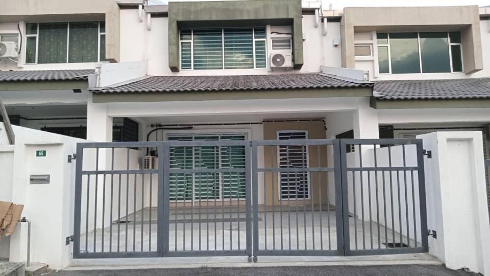 Gaya's Sri Klebang Rumah percutian